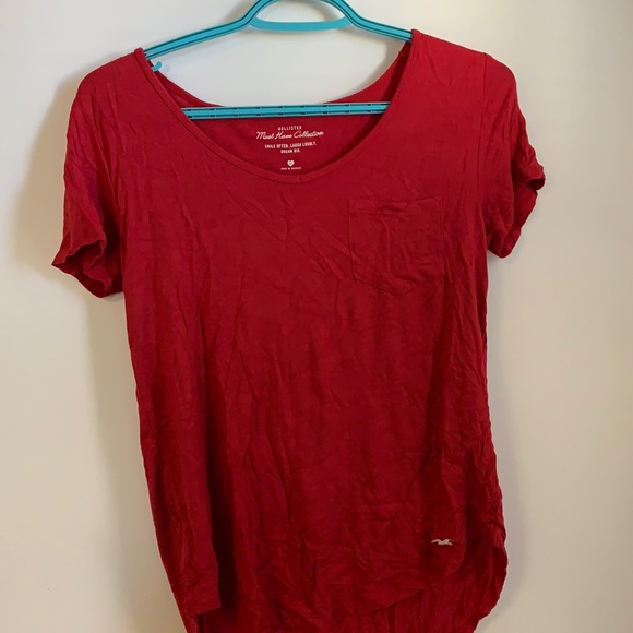 Red V- neck T - Picture 2 of 2